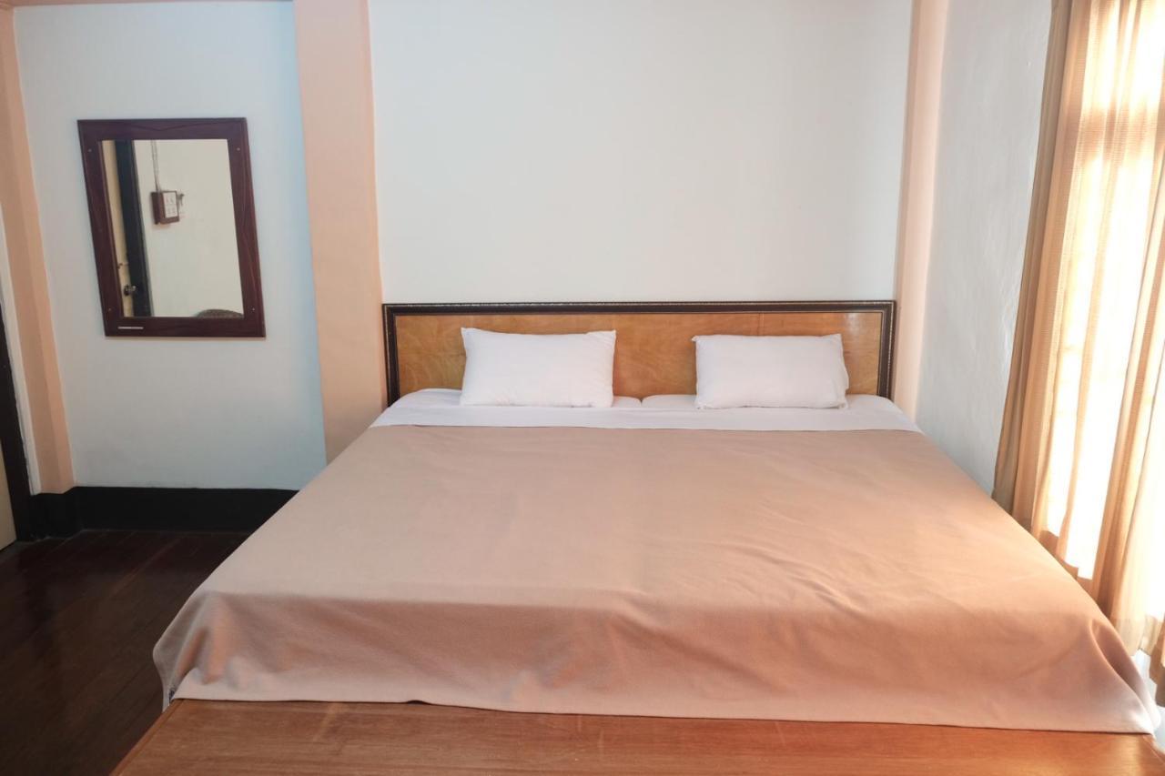 Manilath Guesthouse Banhuajszaj Kültér fotó