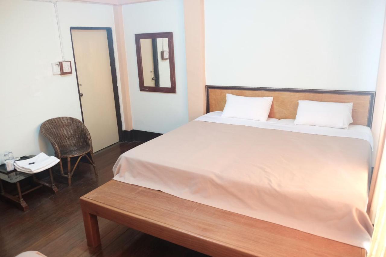 Manilath Guesthouse Banhuajszaj Kültér fotó